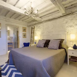  Affittacamere The Retreat A Romantic Bedroom In Maremma